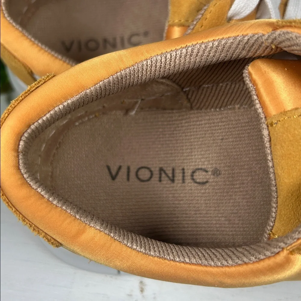Vionic Nana Satin Orange White Women's Sneakers Suede Satin Athletic Shoe Size 7